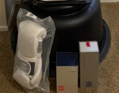 Fight camp boxing gloves with endurance kit