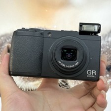 Ricoh GR Digital II GRD2 Compact Digital Camera Built-in Flash-Used 95 New
