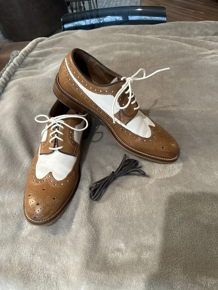 Johnston & Murphy Brown Wingtip Dress Shoes for Men for sale  display picture 2