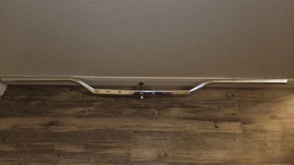 1963 Chevy Impala крышка багажника верхний молдинг OEM CHEVROLET GM - Изображение 2 из 4