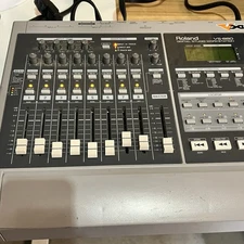 Roland VS-880 Digital Studio Workstation Multitrack Recorder Vintage from Japan