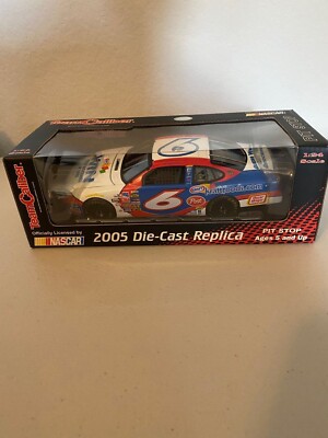 Mark Martin #6 Kraft Win Groceries For Life! 2005 Team Caliber Pit Stop 1/24