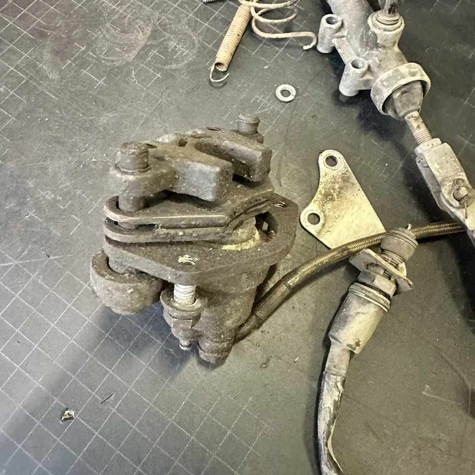 Cilindro maestro trasero Polaris Predator 500, pinza, línea, pedal, sensor B8 Foto 2 de 4