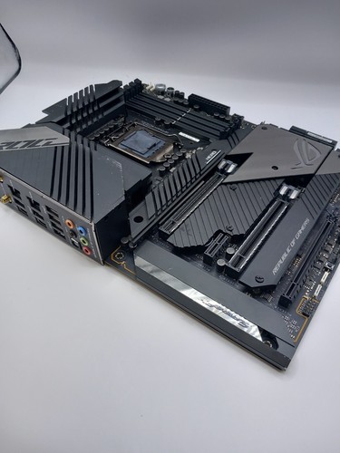ASUS ROG MAXIMUS XIII HERO INTEL Z590 LGA1200 Support 11th Gen/10th Core CPU - Picture 3 of 6