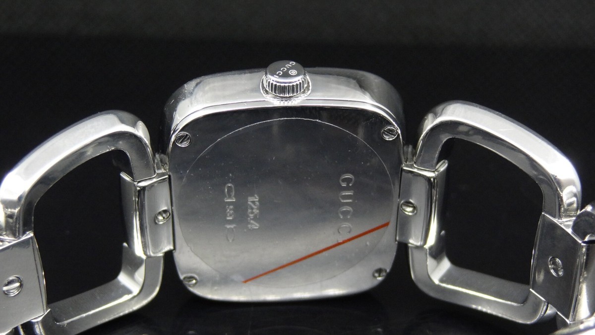 GUCCI YA125404 Mother of Pearl Dial 125.4 Series Silver Tone 