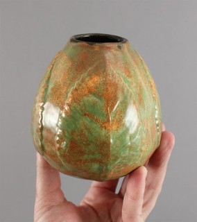 Small Antique Arts & Crafts c1920s Hampshire Pottery Art Pottery Leaf Vase NR
