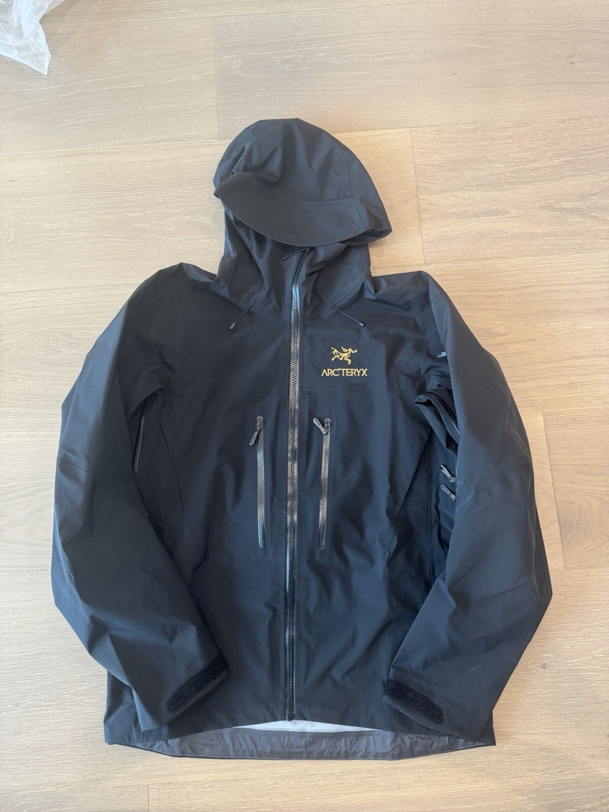 ARC'TERYX ALPHA SV ARC'TERYX ALPHA SV