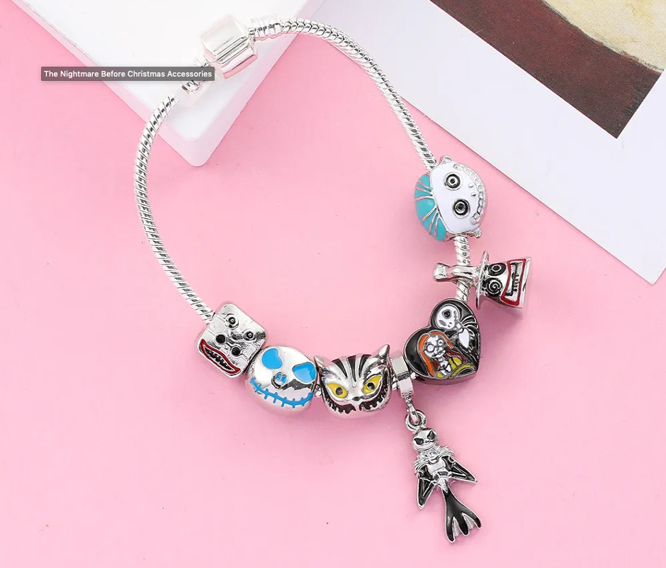 Bracelet charms L'étrange Noël de Mr Jack finition argent antique et sa boîte Jack sculptée