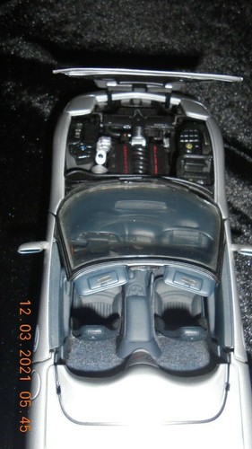 Franklin Mint Precision 1998 Chevrolet Corvette Convertible 1/24 Scale Die Cast - Picture 4 of 10