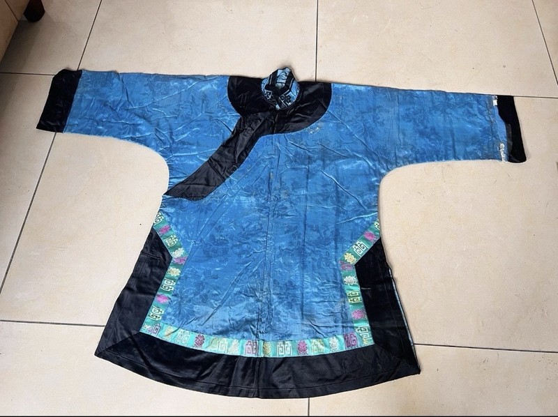 Antique Qing Dynasty Chinese Blue Silk Jifu Robe / Large Size Formal Robe