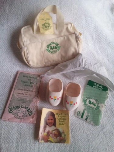 Cabbage Patch  Airways Holland 1985 Travel Bag Ticket Dutch Shoes Hat Birth Cert