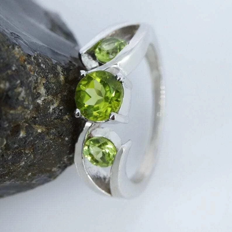 Natürlich Peridot Drei Stein Handgefertigt Ring 925 Sterlingsilber Ring y268 - Bild 3 von 4