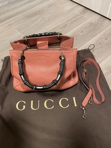Gucci Luxe Mode Créateur Accessoires Vêtements Haut de Gamme Sacs Élégants