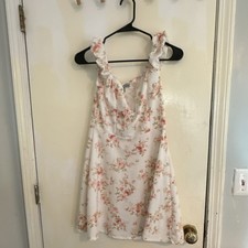 Almost Famous White/Pink Floral Mini Dress M Ruffle Strappy Sleeveless