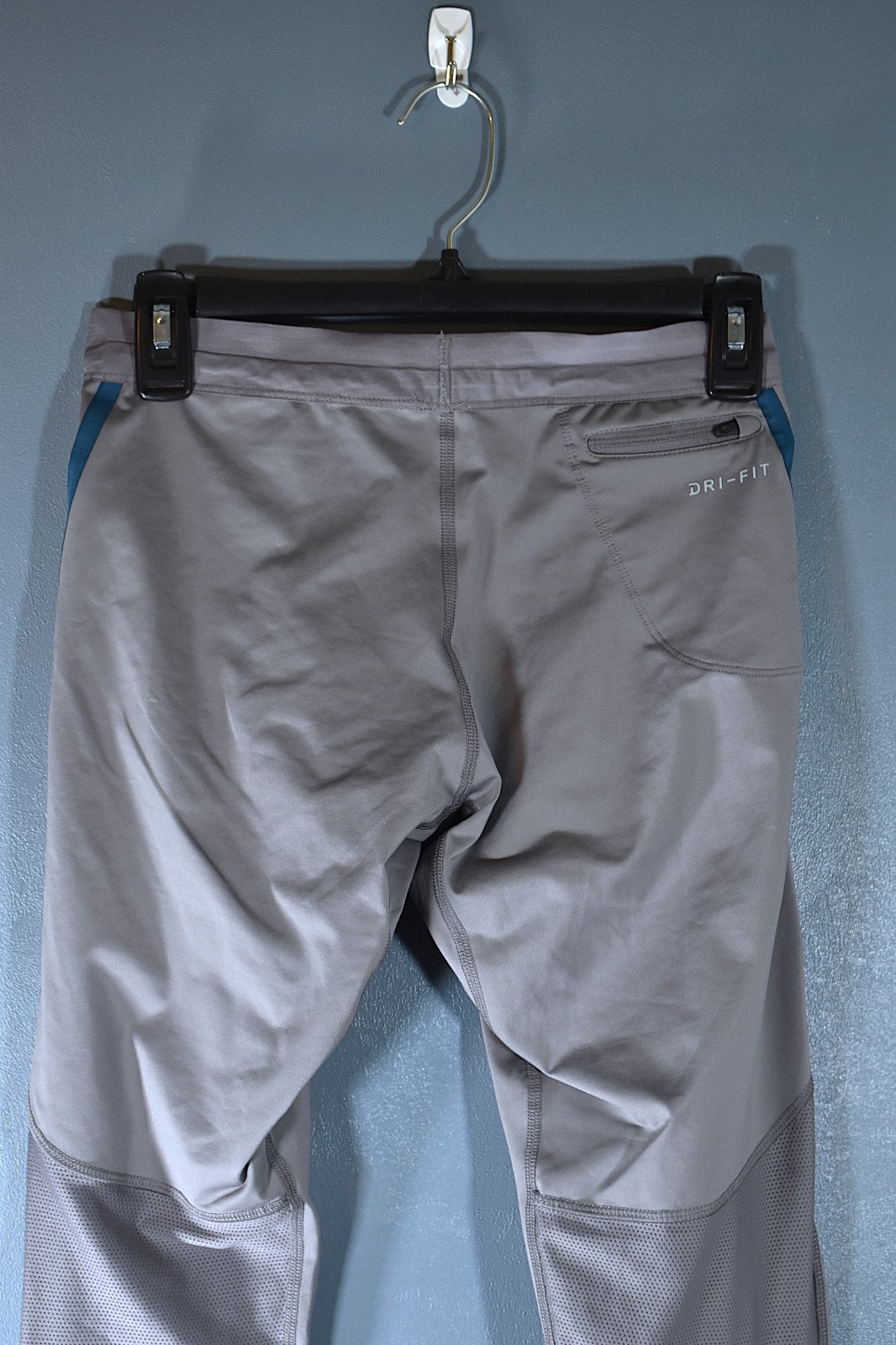 Nike Dri-Fit running tights size Small, gray