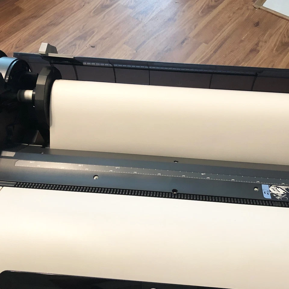 Canon ImagePROGRAF IPF670 24 Inch Large Format Printer 1 Roll Feeder w/ stand - Image 4 of 4