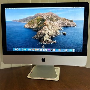 Apple iMac 21.5-inch 2.7 GHz Quad-Core Intel Core i5 with 8 GB RAM 1 TB HD A1418