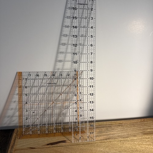FISKARS 8.5 X8.5” & 3x18” Quilting Sewing Crafts Acyrlic Rulers 2pcs