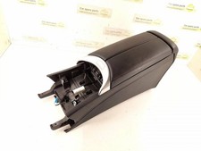 Mercedes-Benz C AMG W205 2016 Vorne Armlehne 2056801205 VIA38919