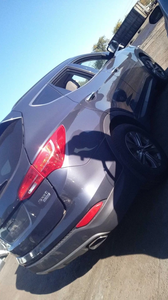 Volante usado se adapta a: Hyundai Santa Fe 2015 grado B Foto 4 de 4