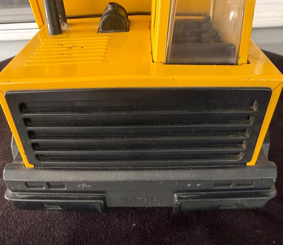 TONKA TRUCK TURBO DEISEL POR VOLTA DE 1980 -USADO, MAS NÃO ABUSADO, ALGUNS PONTOS DE FERRUGEM! - Imagem 3 de 4