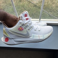Nike Kyrie 2 Low Sandy Cheeks Mens 10.5 CJ6953-100 SpongeBob NBA Basketball Shoe Kyrie Low 2 SBSP  main image 3