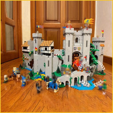 Medieval Fortress Castle Building Set 4514 PCS 22 Figures Display Model