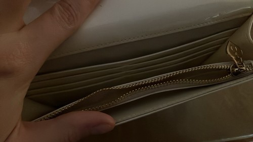 PANDORA Clutch Wristlet Purse Small White Ivory Patent New With Box - Picture 4 of 8