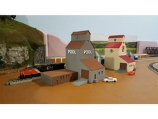 FARM Set Cluster with POOL Grain Elevator Building and Grain Silos N Scale 1:160
