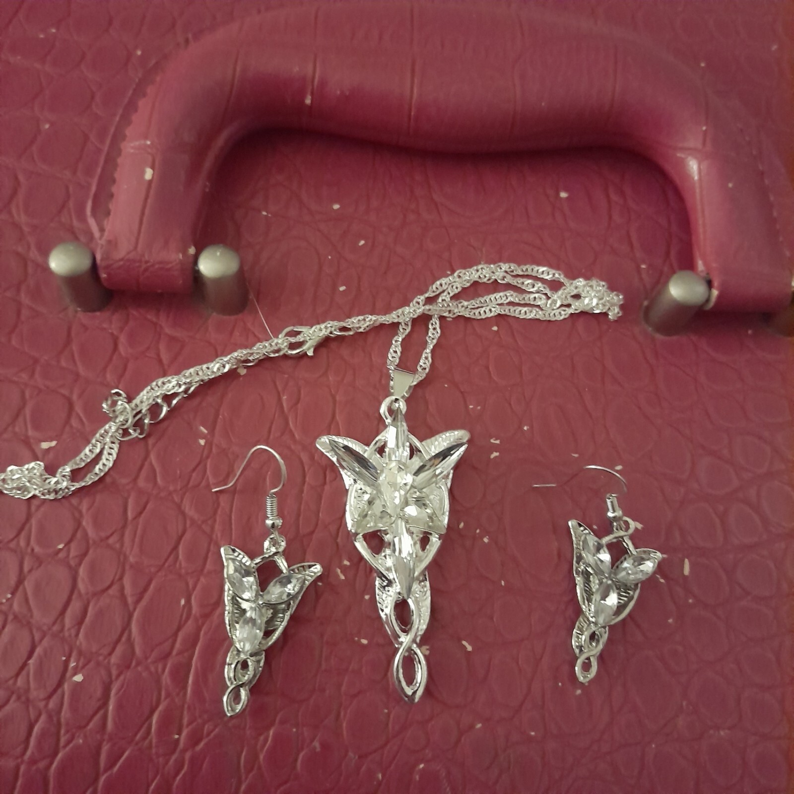 Colgante + Pendientes de Metal de Señor de los Anillos Arwen 2x3 y 2,5x5