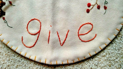 21" Handmade Wool Flannel Embroidered Turkey Thanksgiving Small Table Runner - Picture 3 of 7