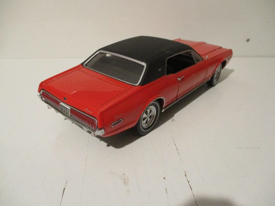 MERCURY COUGAR XR7 HARD TOP 1968 - SUN STAR - 1/18ème - SANS BOITE - Photo 4/4
