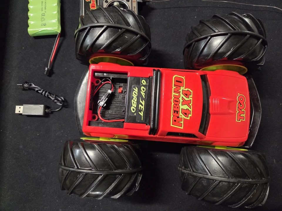 Tyco Rebound 4X4 - FULLY Restored + BATTERY UPGRADE!! Xmas Is a Comin'! Body A++ - Image 2 of 4