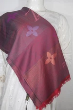 Authentic Louis Vuitton  Wrap Stole Shawl 60% Wool 40% Acrylic Multicolor Used