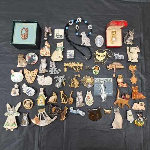 Vintage Large Lot Of Cat Brooches/Pin Costume Jewelry Kitten Animal