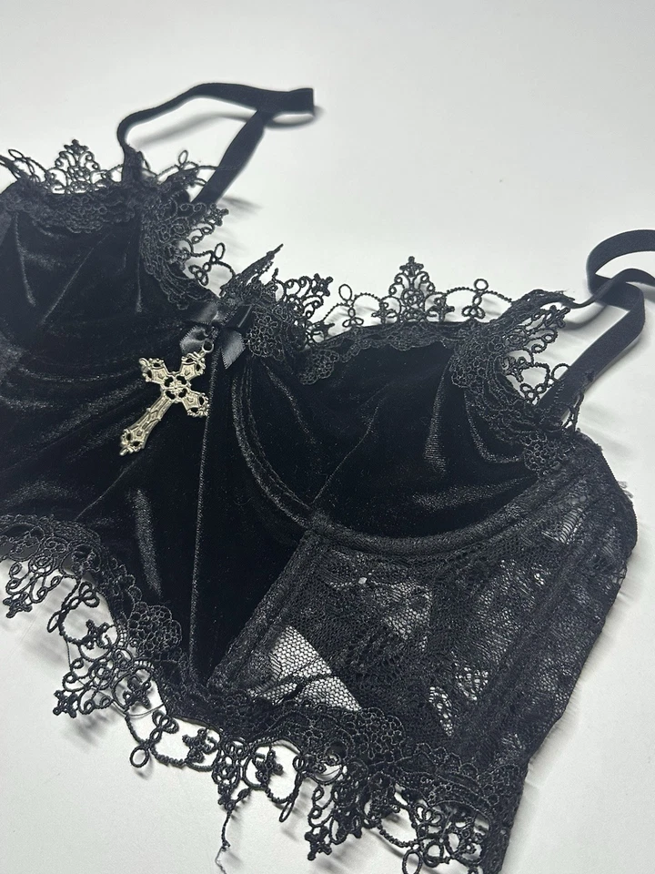 Sujetador gótico Widow Dolls Kill Sujetador de encaje de terciopelo XS negro Foto 3 de 4