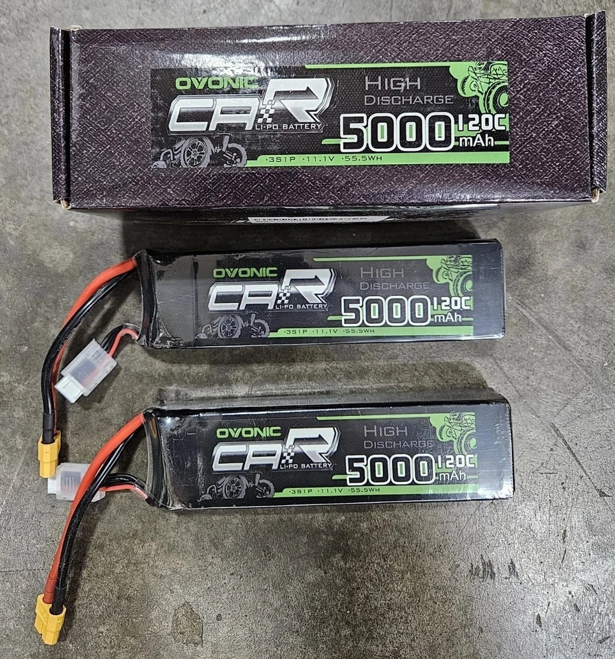 Traxxas E-Maxx 无刷 RTR(多种 RPM 升级)+ 充电器 + 全新 3s 卵子脂质 — 第 4/4 张图片