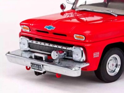 ミニカー SunStar 1965 CHEVROLET F I R E TRUCK Sun Star 1965 Chevrolet C-20 Fire Truck 1/18 Scale DieCast