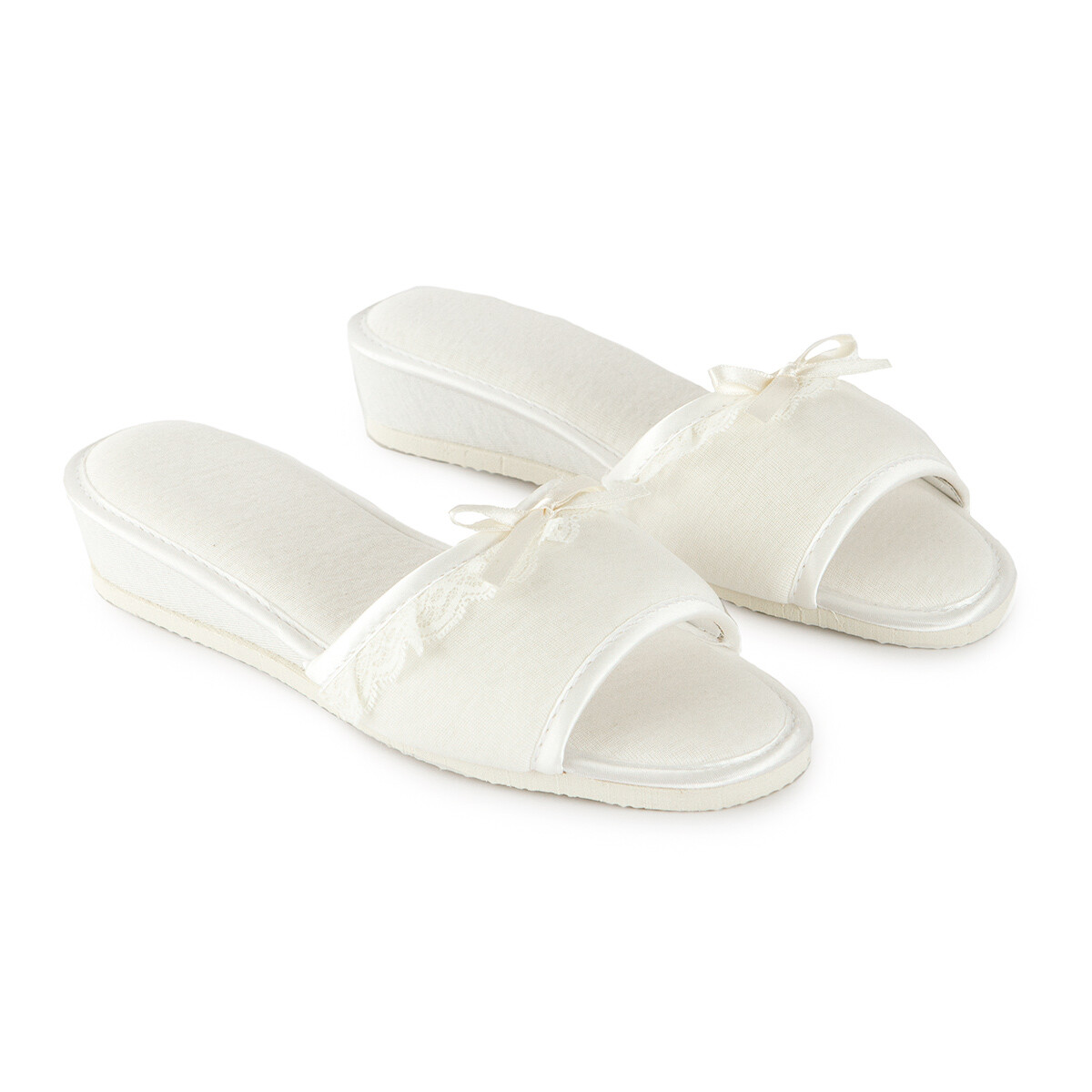 Pantofole Bianche Personalizzate Pantofole da Sposa Usa e Getta Personalizzate con Nome e Scritta Bride to be Matrimonio Luna Di Miele Addio al Nubilato Pigiama Party Hotel Comode Bride Taglia Unica