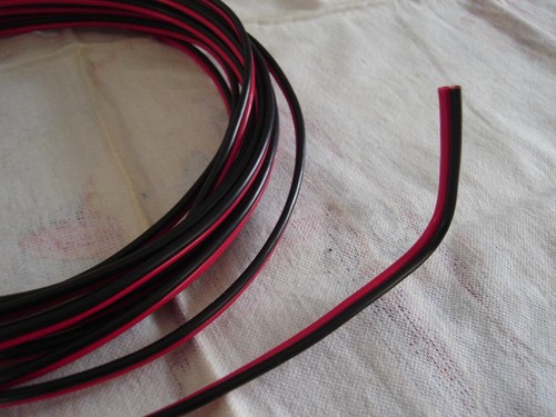 2 CORE RED AND BLACK 12V 12 VOLT AUDIO SPEAKER WIRE 5 Metres - Picture 2 of 2