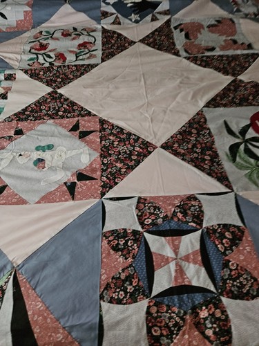Stunning Unfinished Seasonal Themed Applique/Patchwork Quilt Top 86" X 86" - Picture 4 of 24
