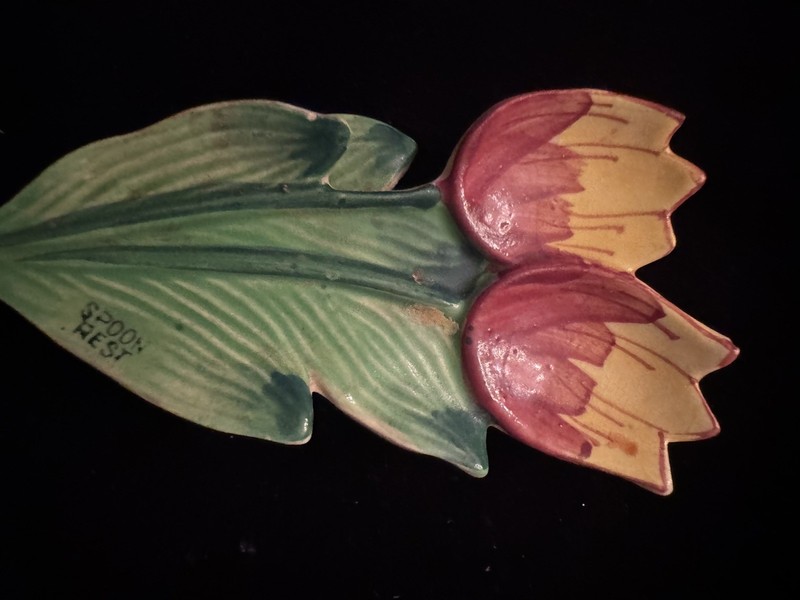 Vintage Holland Mold Tulips Spoon Rest