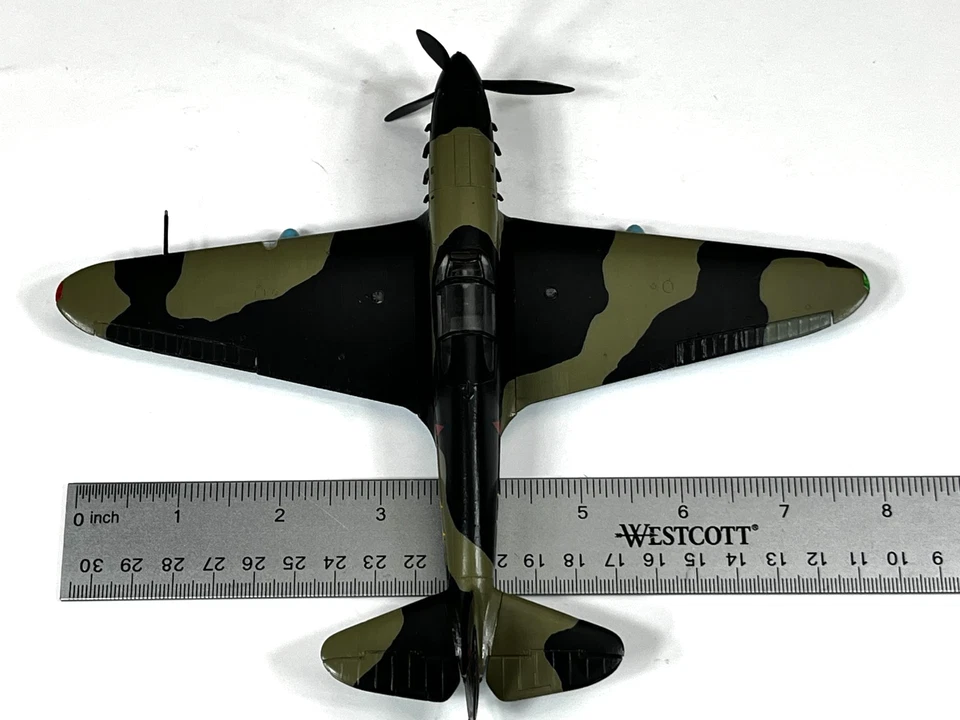 Винтажный русский ЯК-1 Яковлев модель 1/48 построен и окрашен WW2 истребитель - Изображение 2 из 4