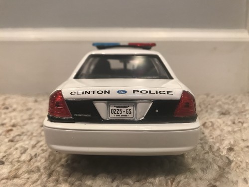 Clinton Police Tennessee 1/24 Scale Diecast Custom Motormax Police Car - Picture 4 of 4