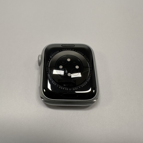 Apple 40mm Apple Watch Series 6 M02N3LL/A | Power Issue | For Parts - Photo 3 sur 11