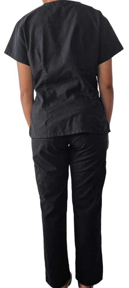 Conjunto Exfoliante Medgear - Top y Pantalones Jogger Mujer Negro Modelo Es Talla 4 Foto 2 de 4