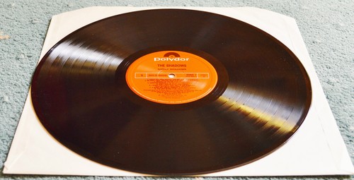 The Shadows.'Simply..Shadows vinyl LP.1987 - Bild 7 von 7
