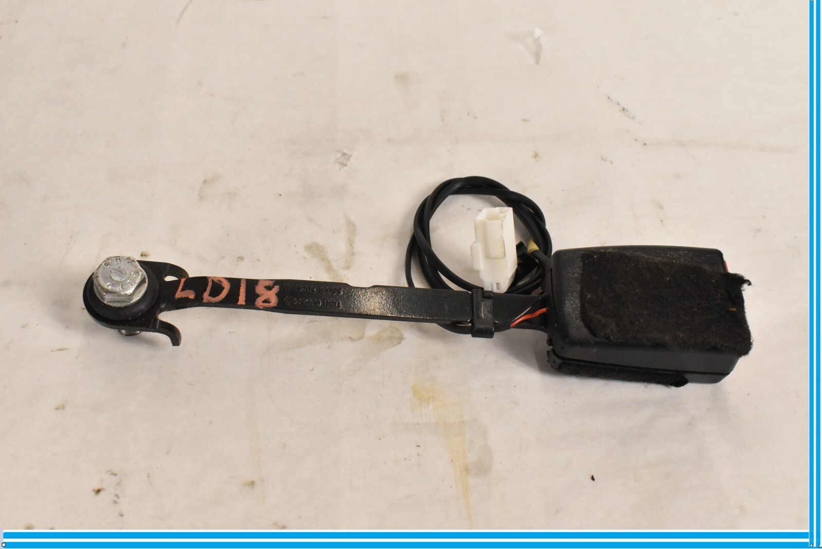 Maserati Quattroporte 2004-2008 Front Left Seat belt buckle Black