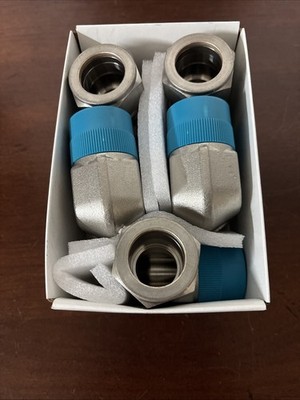 Lot of 5 Swagelok 1 Tube to 1 NPT 90 Degree Elbow