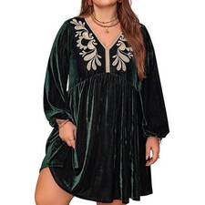 Rusttydustty Dark Green Velvet Embroidered V-Neck Mini Dress Plus Size 1XL Boho
